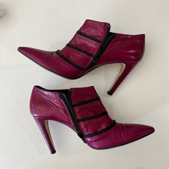 Tibi New York Heeled Bootie Size 7.5 Fuschia Pink Purple Black Ruffle - Picture 6 of 13